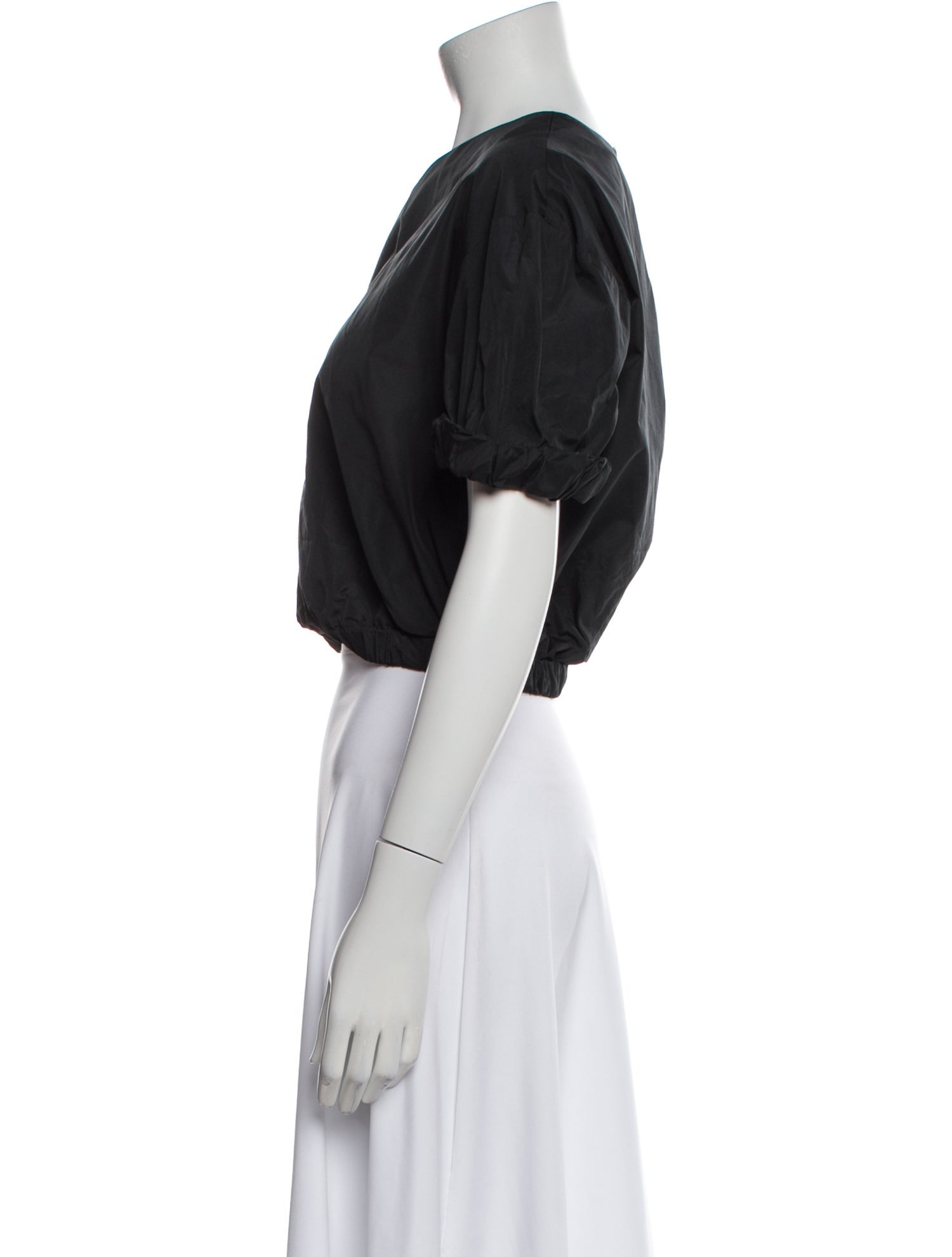 Sandra Weil Crew Neck Short Sleeve Crop Top