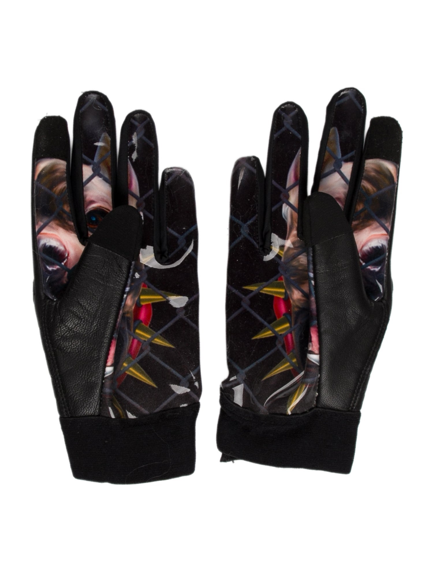 Saintwoods Black Gloves