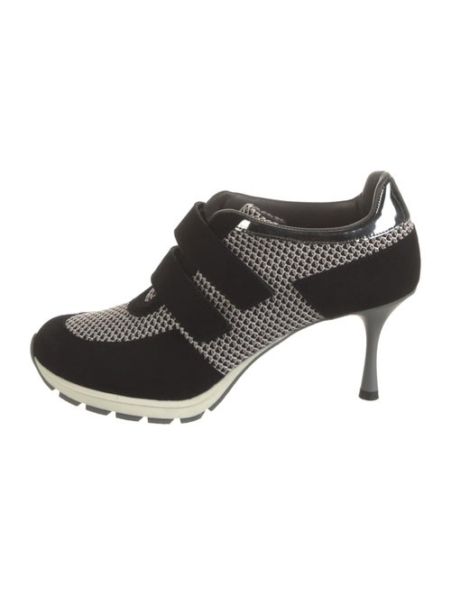 Sneex Suede Leather Trim Embellishment Pumps