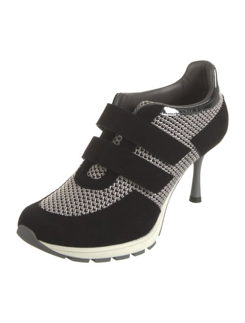 Sneex Suede Leather Trim Embellishment Pumps