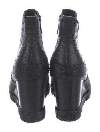 Sorel Leather Chelsea Boots