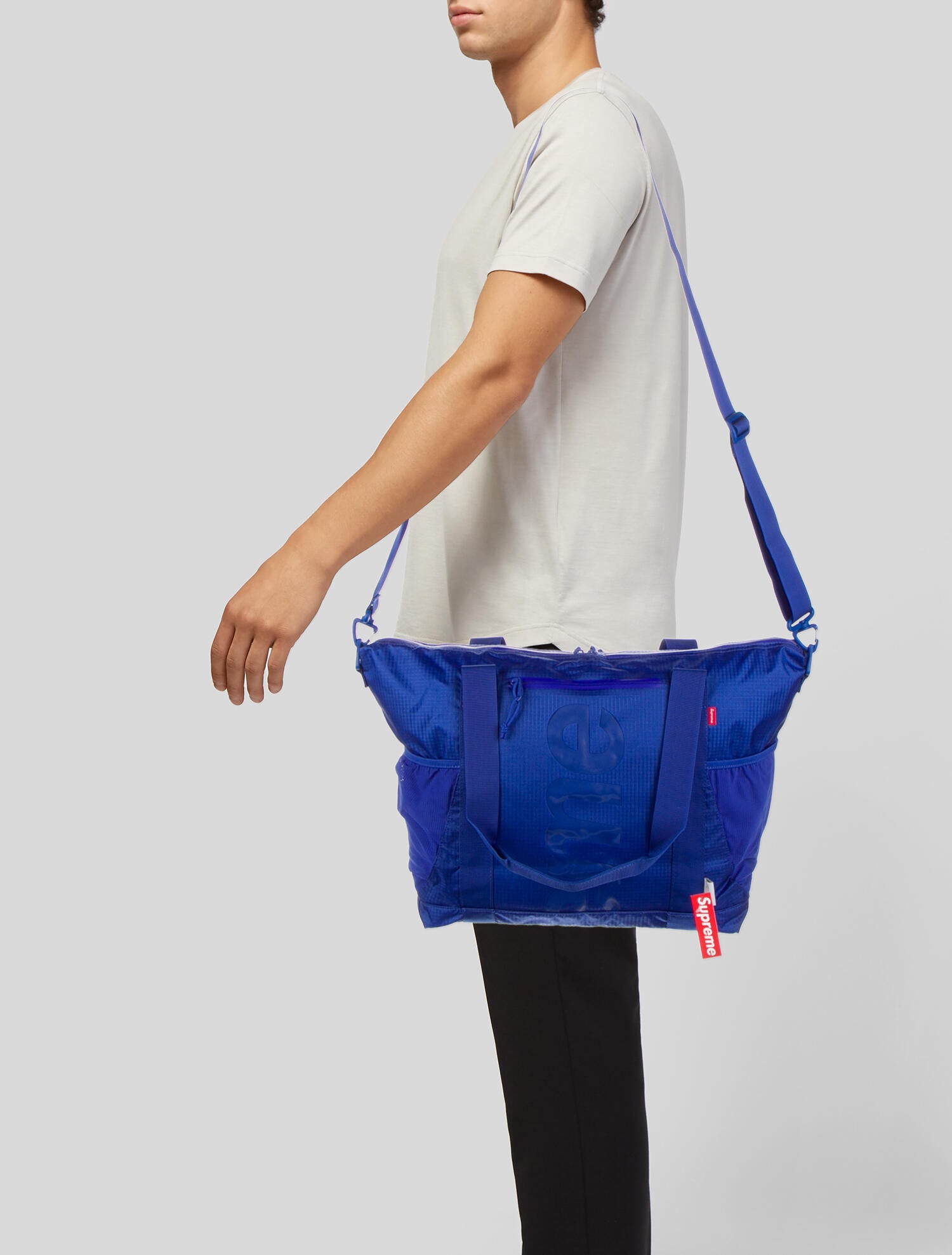 supreme zip tote 2021