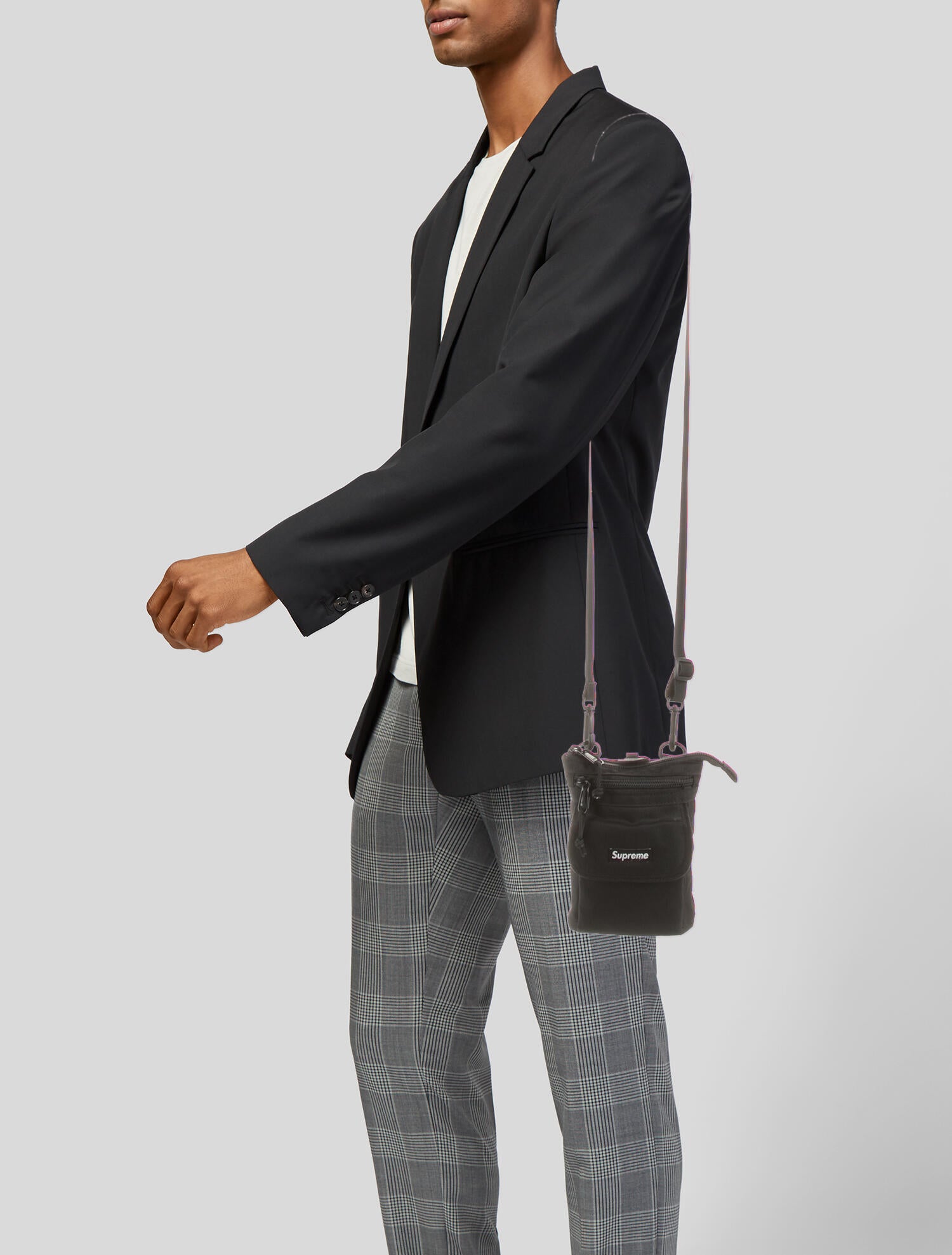 Fendi Zucca Messenger Bag Burgundy Messenger Bags, Bags FEN54357 The RealReal