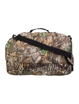 Supreme Duffle Bag 'Real Tree Camo'