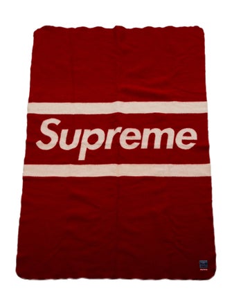 Supreme x Fairbault Box Logo Throw Blanket