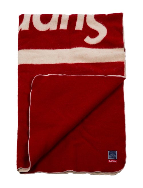 Supreme x Fairbault Box Logo Throw Blanket