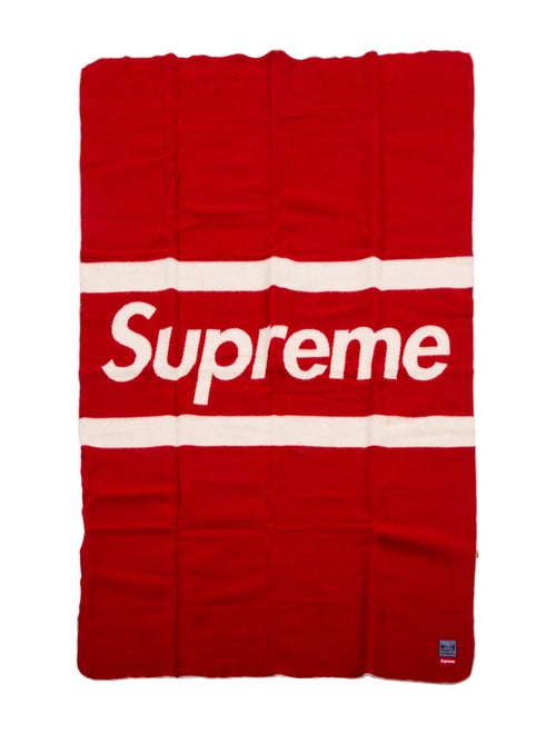 Supreme x Fairbault Box Logo Throw Blanket