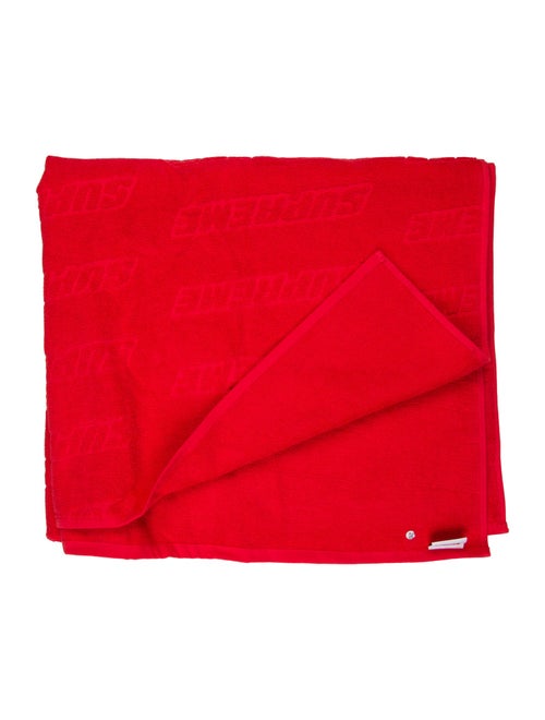 Supreme 2018 Tonal Repeat Beach Towel