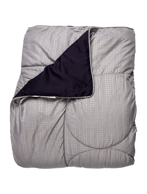 Spyder Full/Queen Embossed Blanket