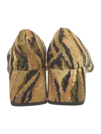 Suzanne Rae Printed Pumps