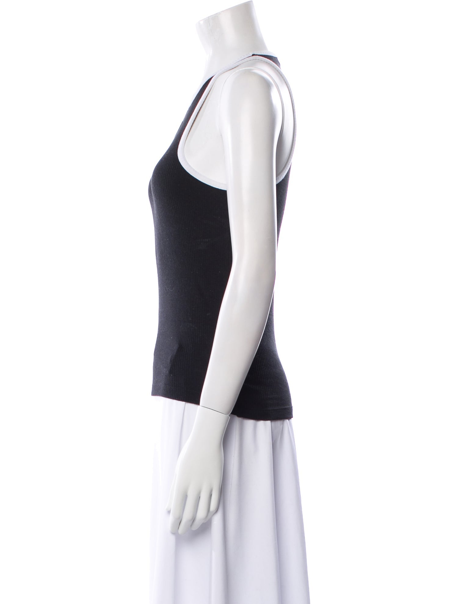 Sporty & Rich Crew Neck Sleeveless Top