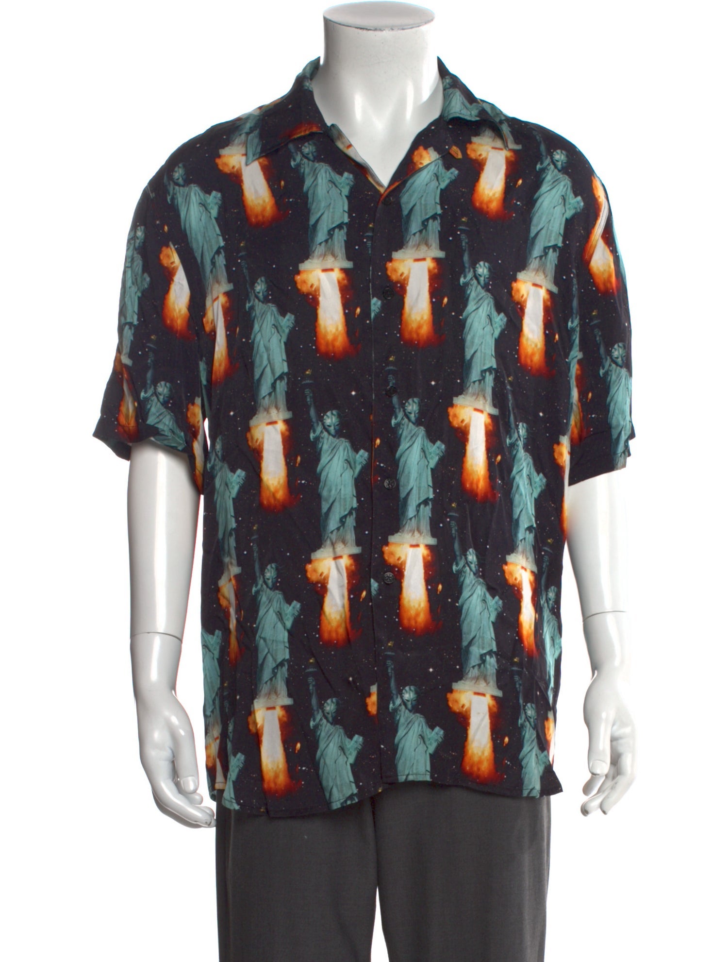 SSS World Corp. Printed Short Sleeve Shirt