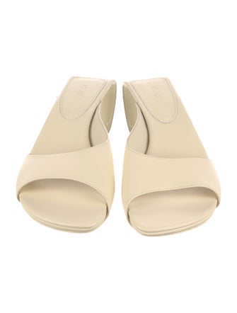 St. Agni Leather Slides