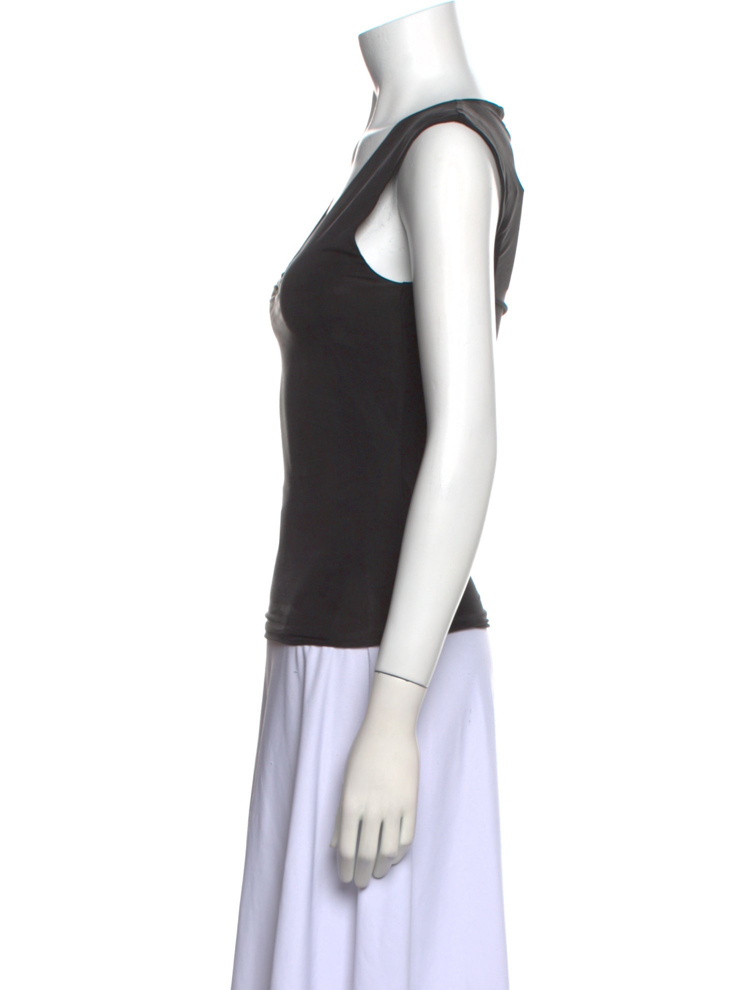 St. Agni V-Neck Sleeveless Top