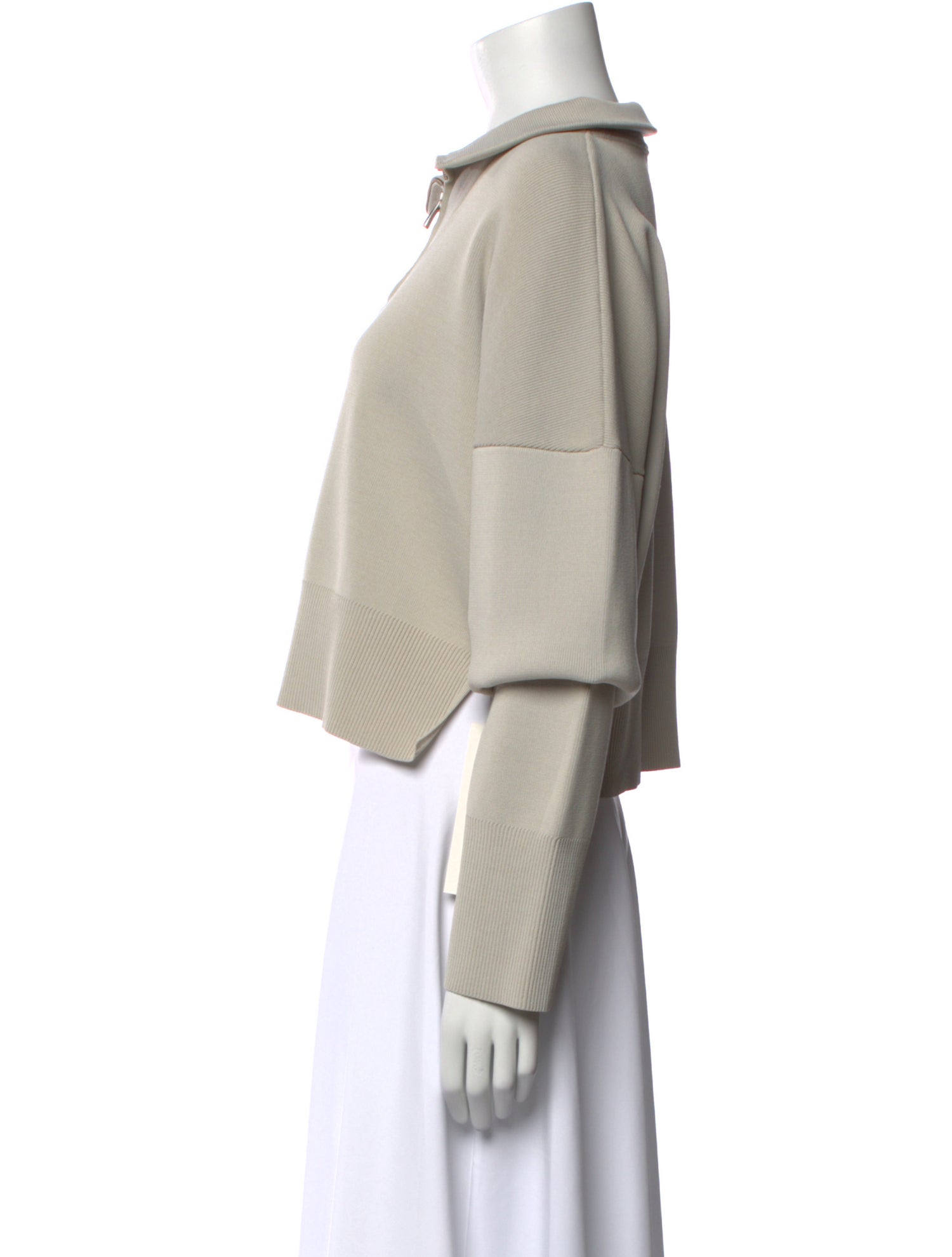 St. Agni V-Neck Long Sleeve Crop Top