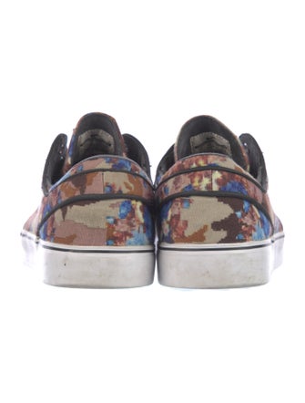 Stefan Janoski x Nike Canvas Printed Sneakers
