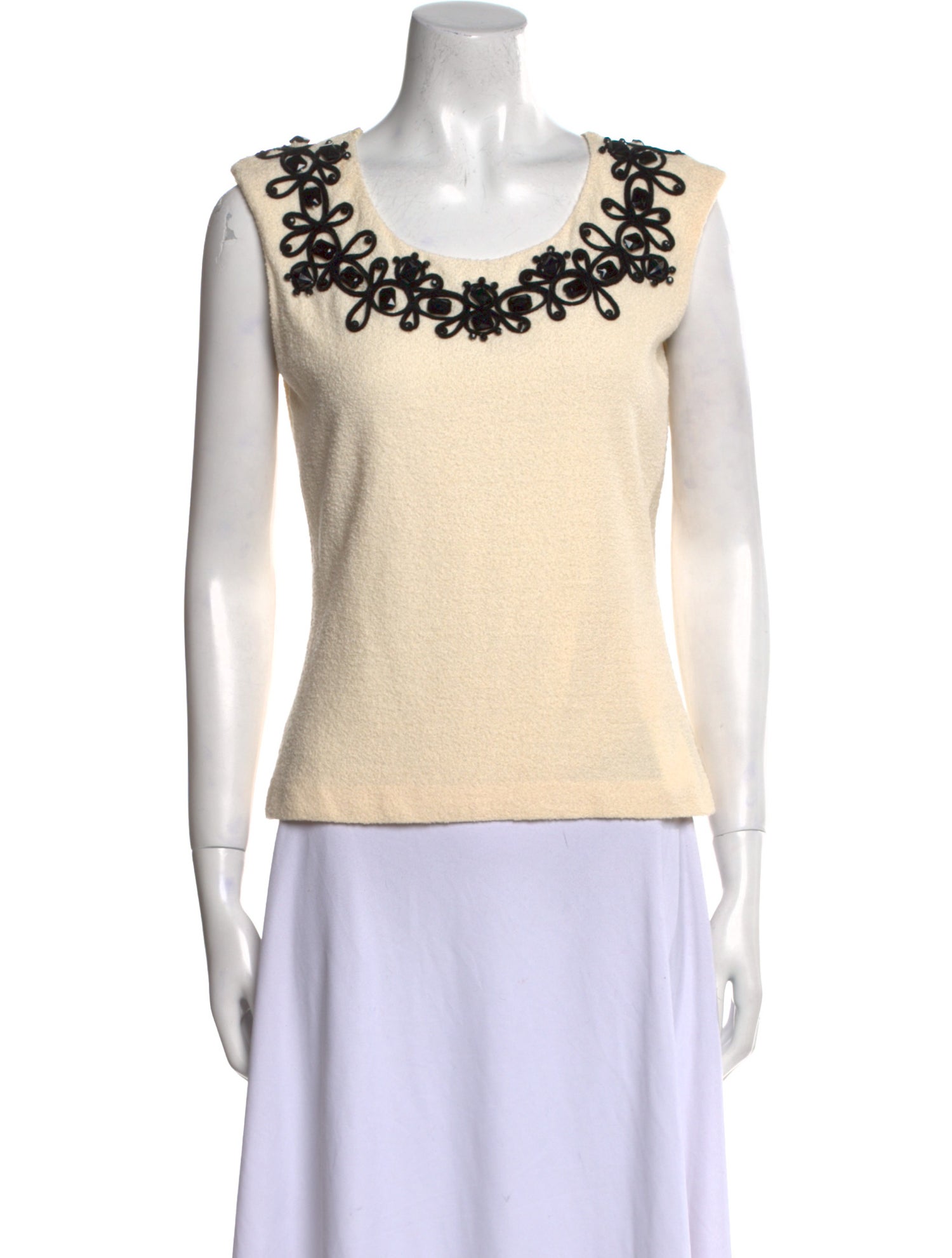 St. John Couture Scoop Neck Sleeveless Top