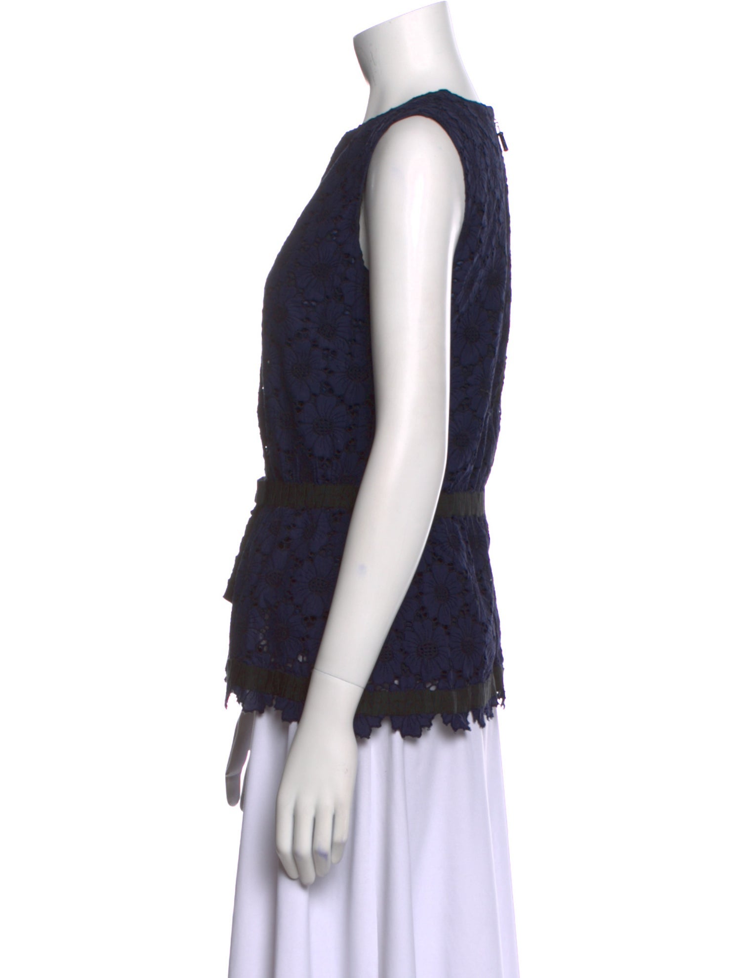 St. John Couture Lace Pattern Crew Neck Blouse