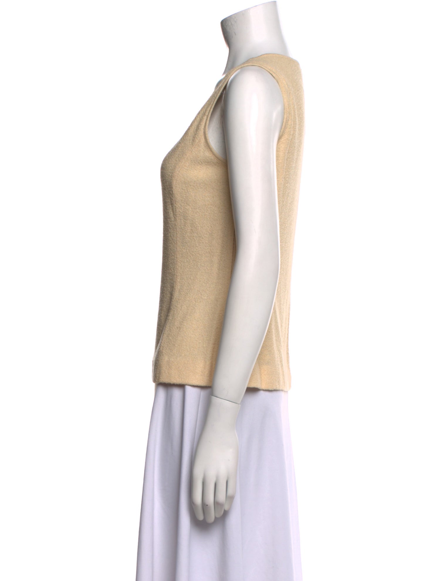 St. John Couture Scoop Neck Sleeveless Top