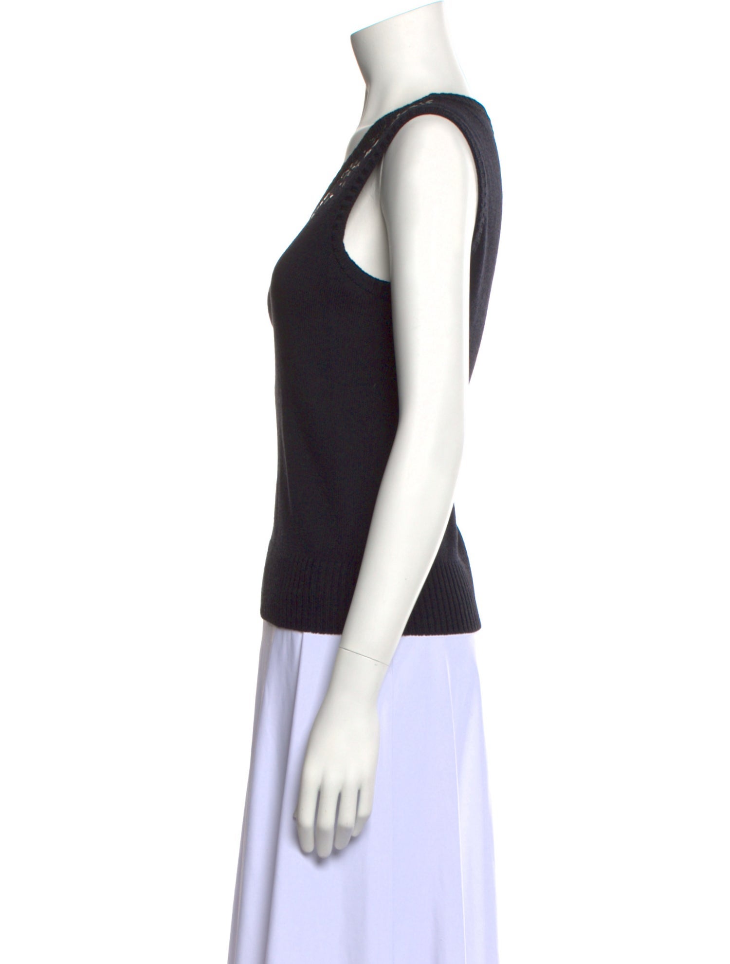 St. John Sport Scoop Neck Sleeveless Top