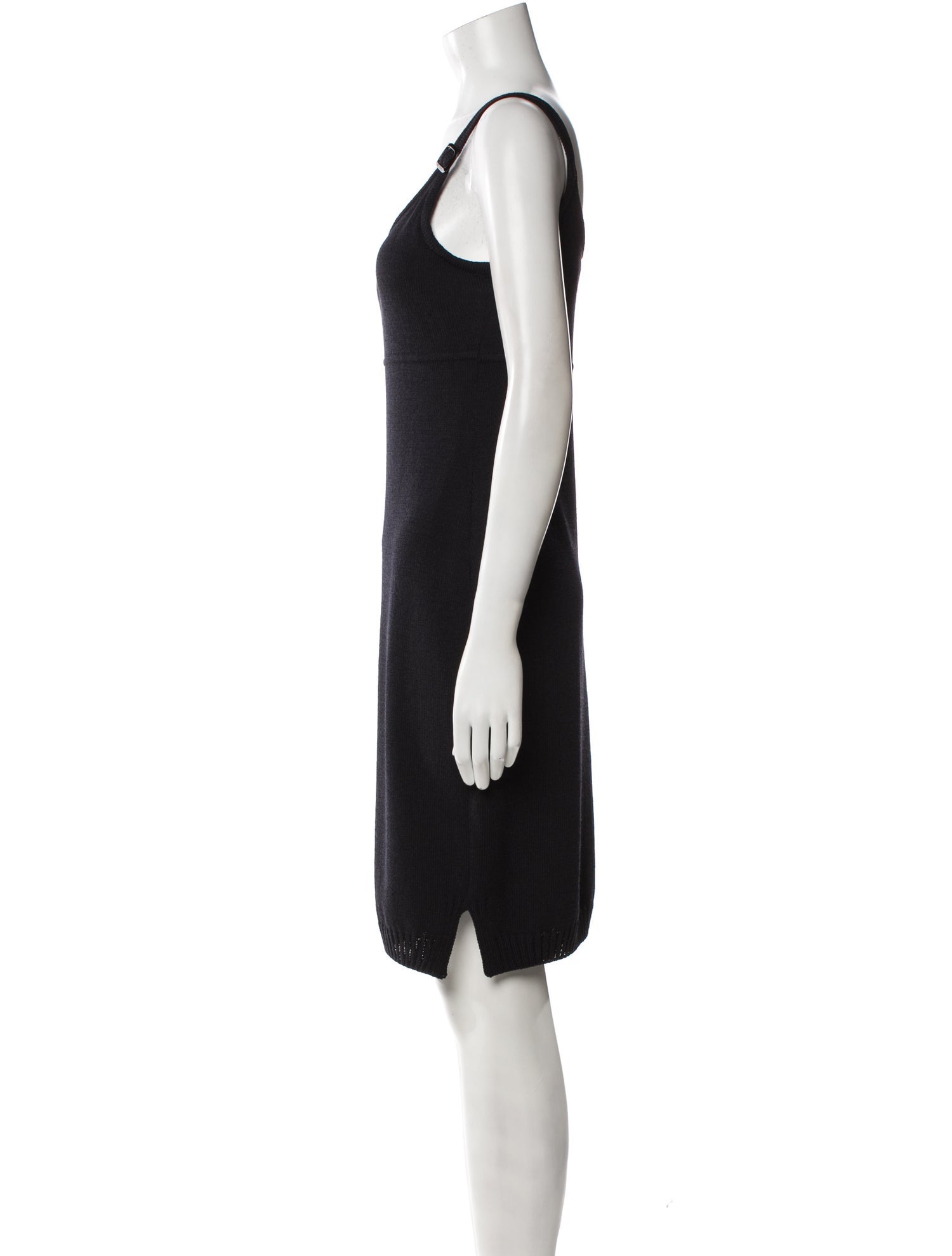 St. John Sport Scoop Neck Knee-Length Dress