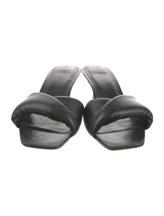 Studio Amelia Leather Slides