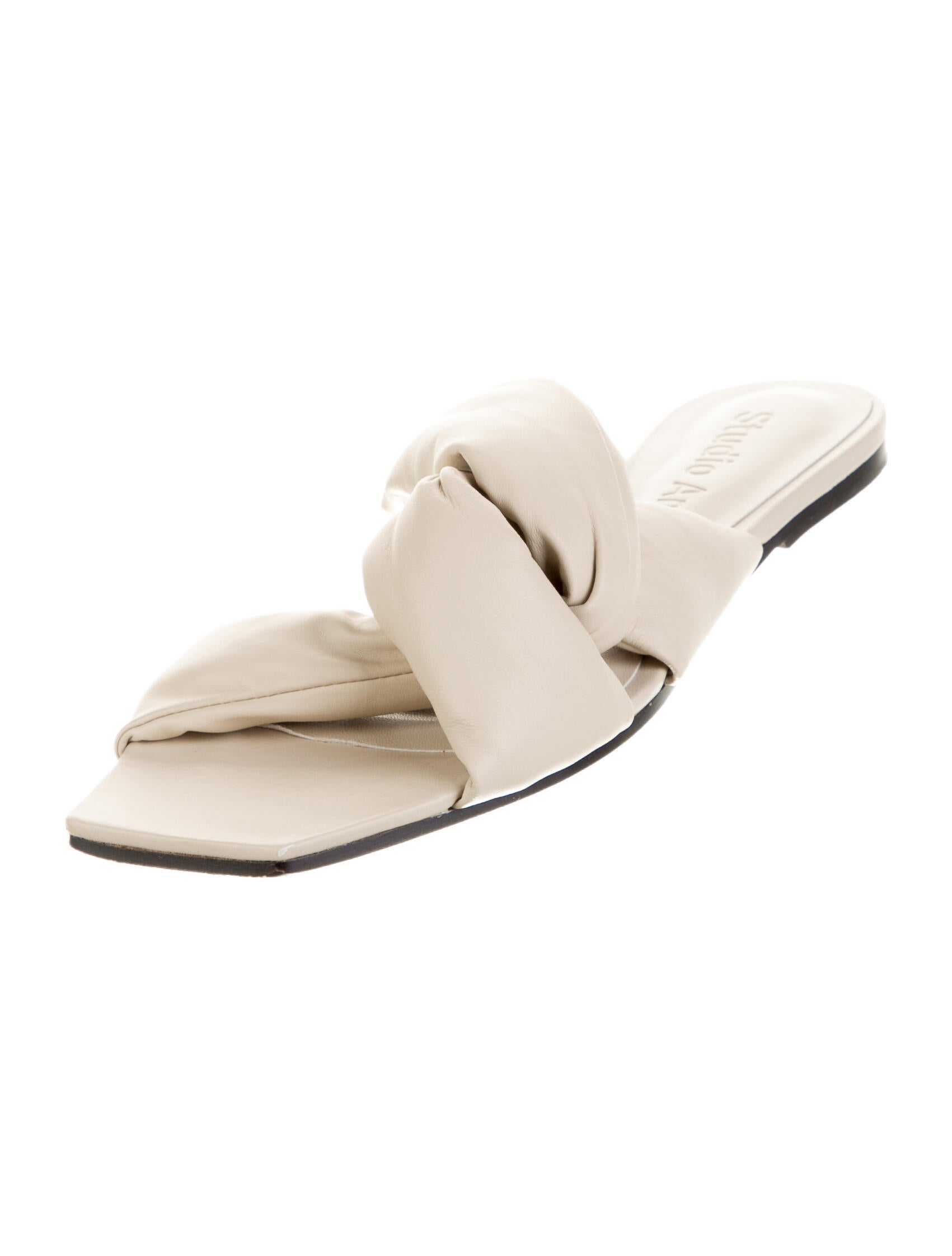 Studio Amelia Leather Slides