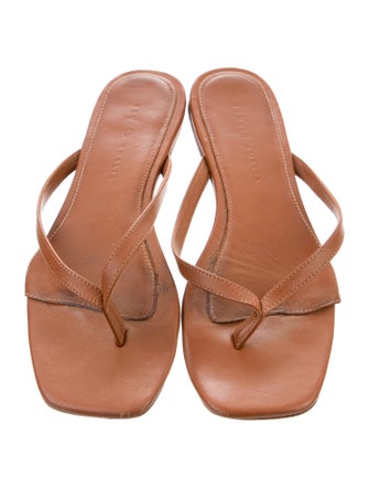 Studio Amelia Leather Slides