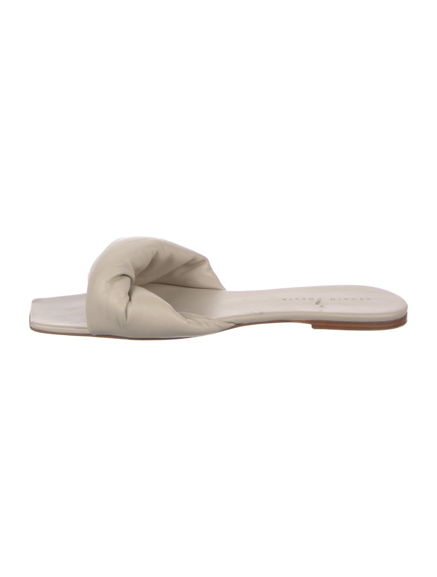 Studio Amelia Leather Slides
