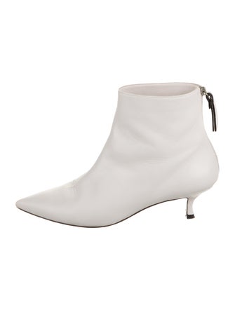Stuart Weitzman Juniper 45 Ankle Boots