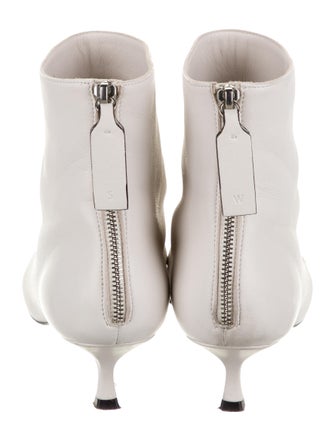 Stuart Weitzman Juniper 45 Ankle Boots