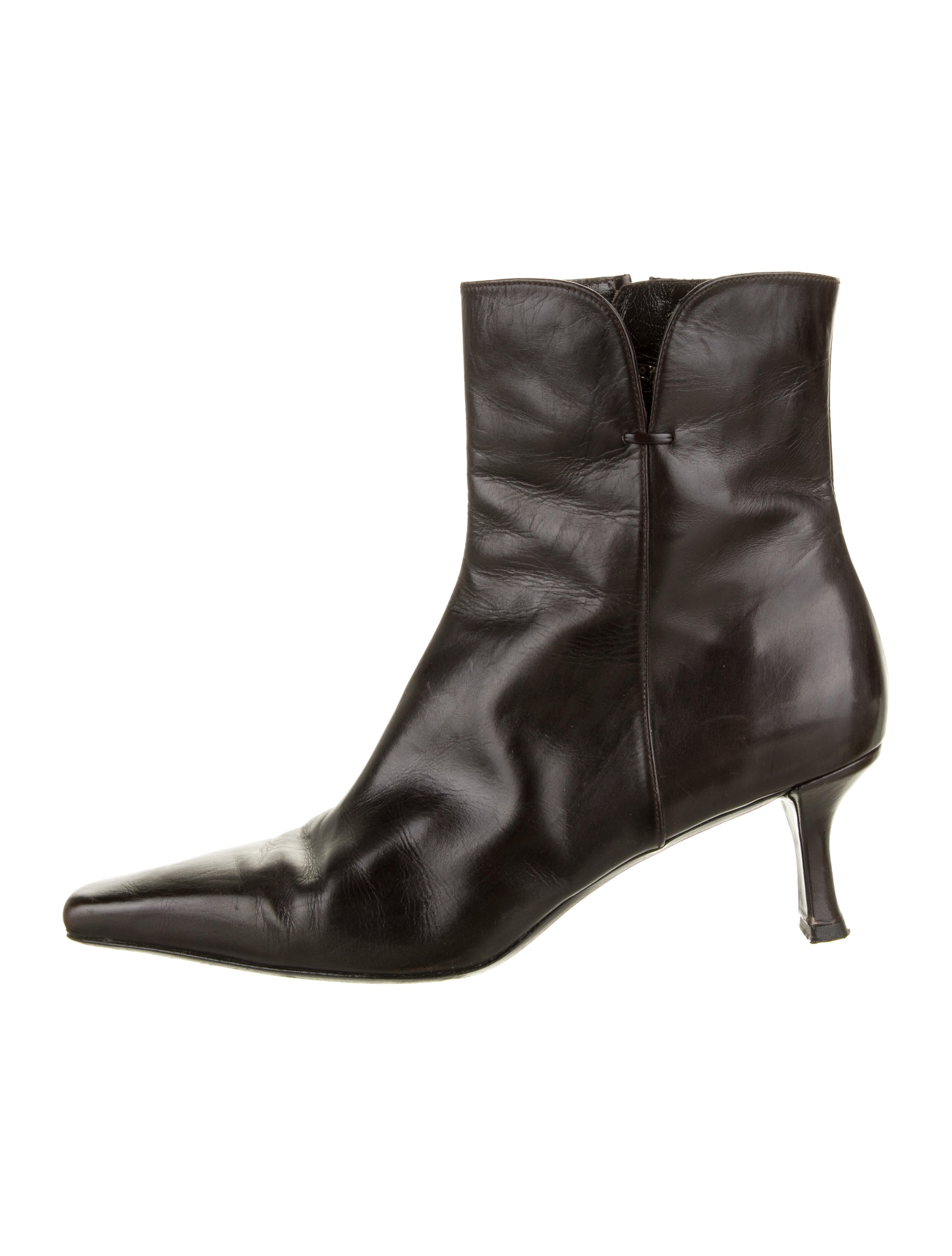 stuart weitzman stormy boot