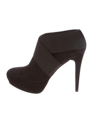 Stuart Weitzman Kilgore Platform Booties