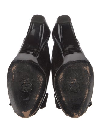 Stuart Weitzman Patent Leather Bow Accents Slides