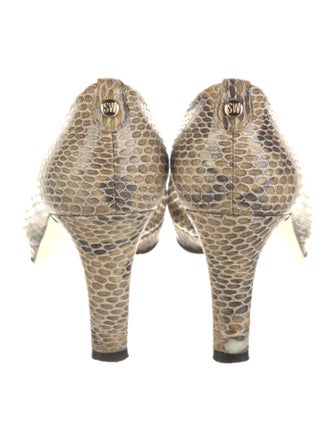 Stuart Weitzman Snakeskin Animal Print Pumps