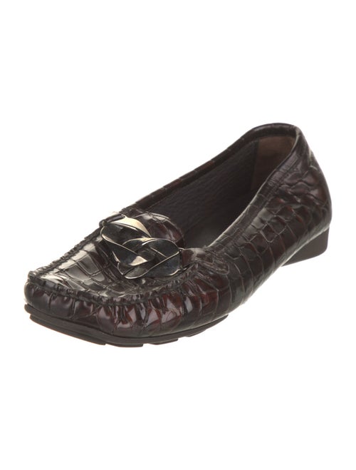 Stuart Weitzman Patent Leather Chain-Link Accents Loafers