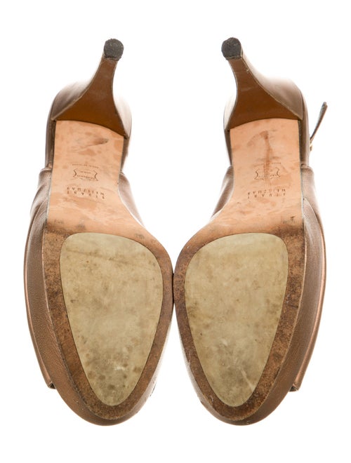 Stuart Weitzman Leather Bow Accents Slingback Sandals