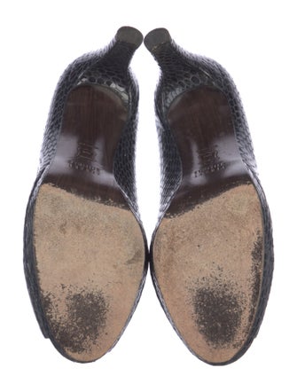 Stuart Weitzman Leather Pumps