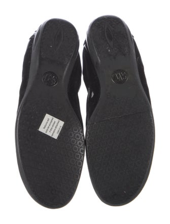 Stuart Weitzman Patent Leather Bow Accents Ballet Flats