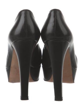Stuart Weitzman Leather Pumps