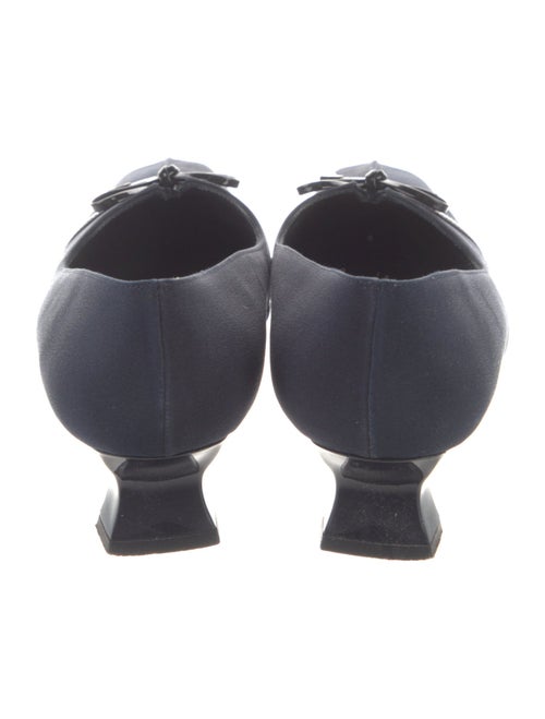 Stuart Weitzman Bow Accents Pumps