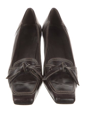 Stuart Weitzman Leather Bow Accents Pumps