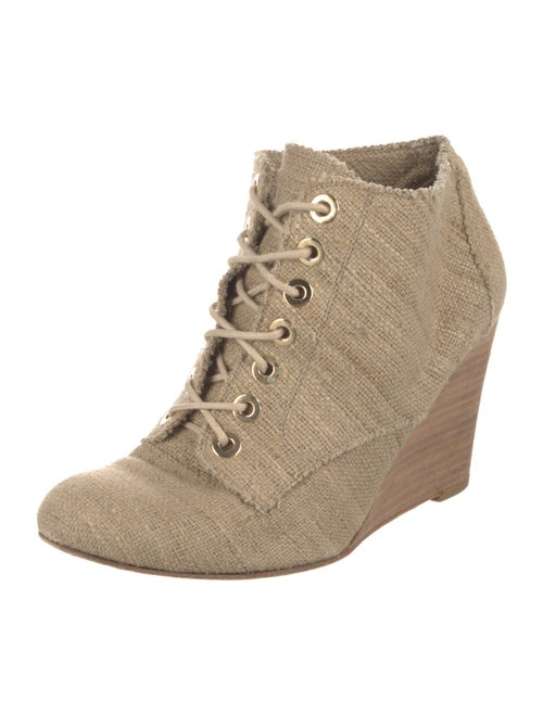 Stuart Weitzman Wool Pumps