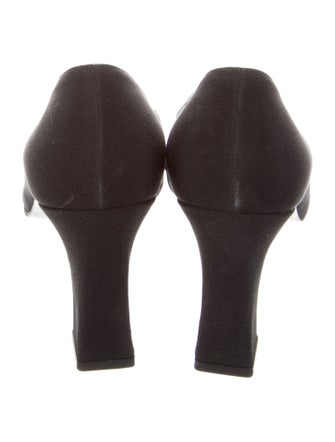 Stuart Weitzman Pumps