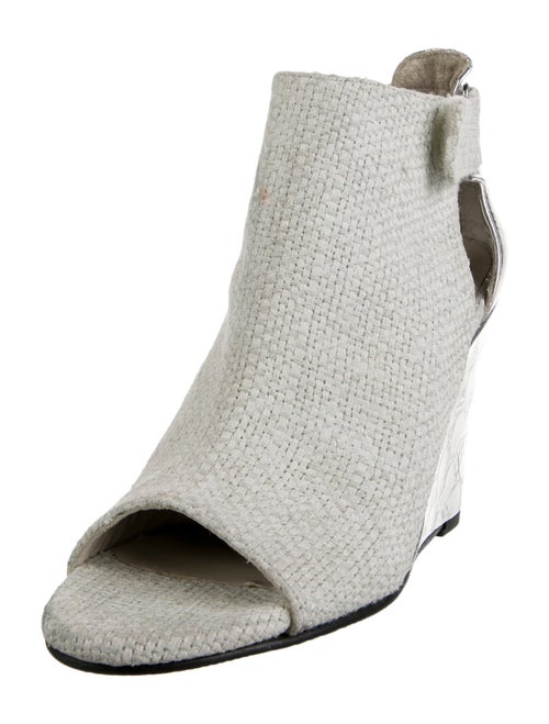 Stuart Weitzman Raffia Espadrilles