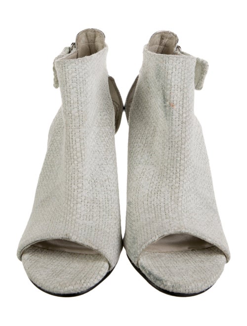 Stuart Weitzman Raffia Espadrilles