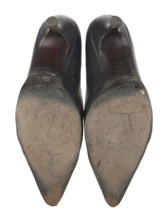 Stuart Weitzman Leather Pumps