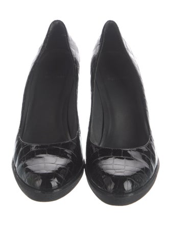 Stuart Weitzman Embossed Leather Pumps