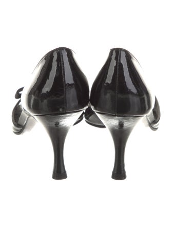 Stuart Weitzman Patent Leather Bow Accents Sandals