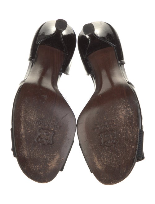 Stuart Weitzman Patent Leather Bow Accents Sandals